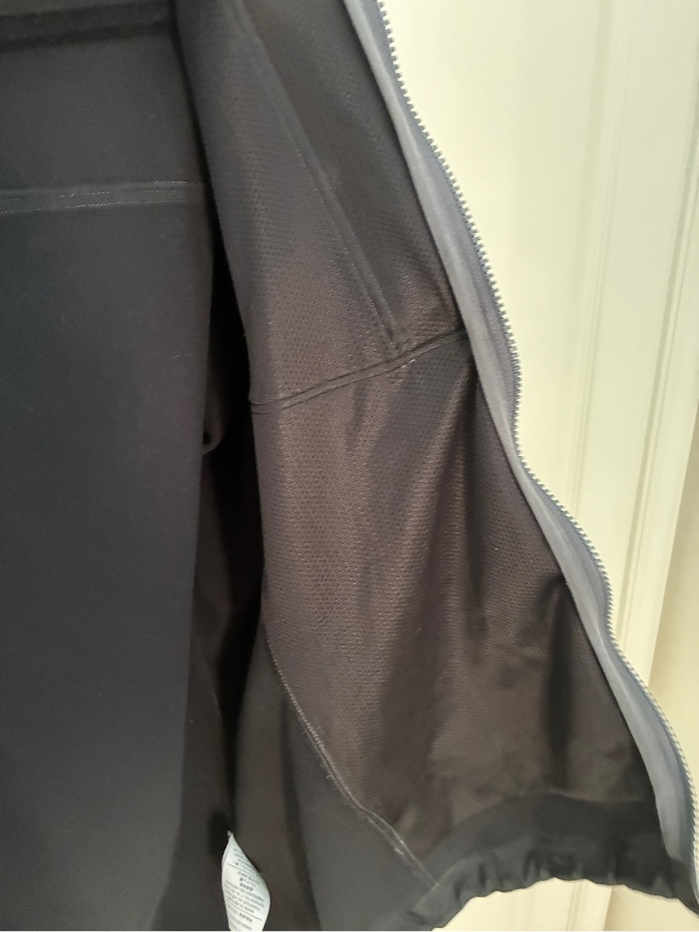 Arc'teryx Men's Gray Hooded Softshell Jacket - Picture 5 of 11